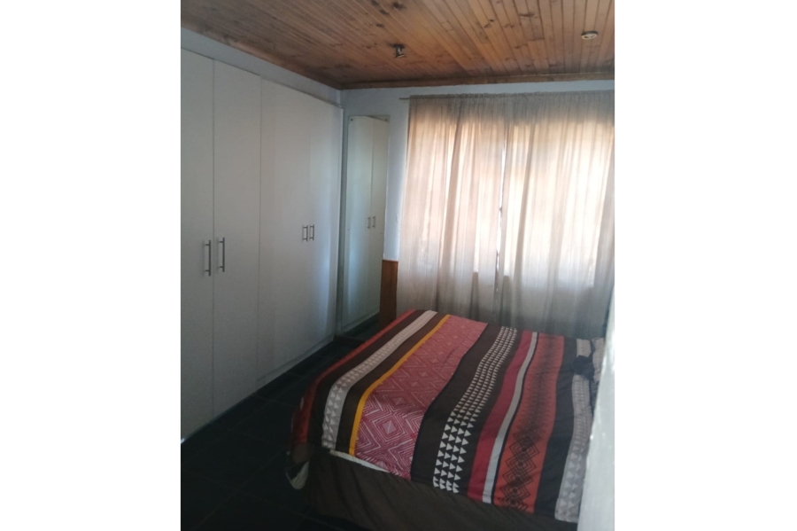 4 Bedroom Property for Sale in Hillcrest Western Cape